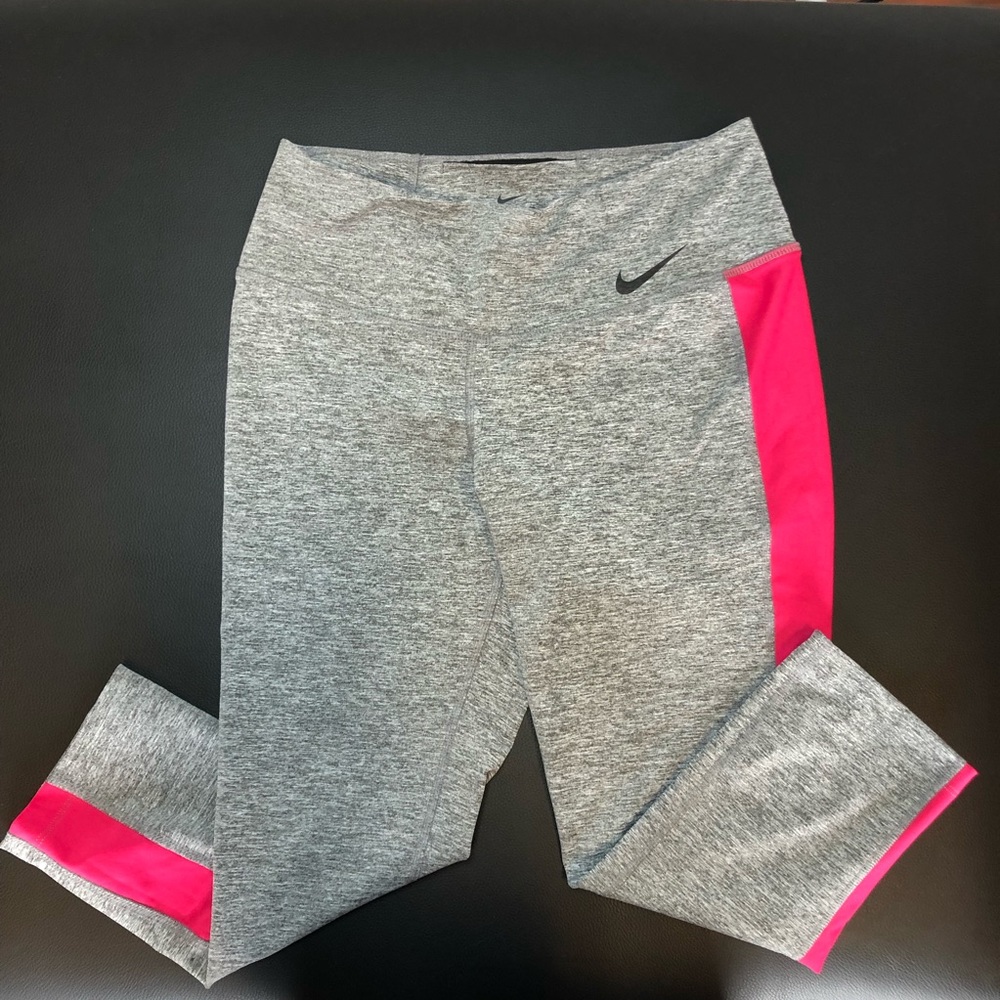 Nike Workout Cropped Leggings